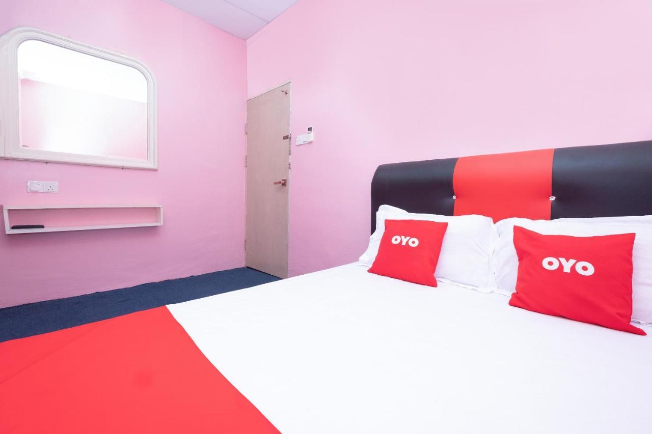 Oyo 89984 Noris Wang Homestay Lumut Kültér fotó