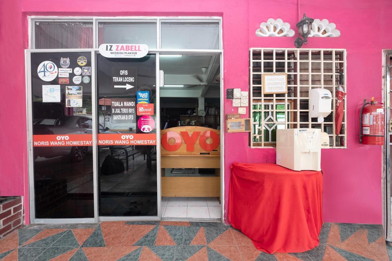 Oyo 89984 Noris Wang Homestay Lumut Kültér fotó