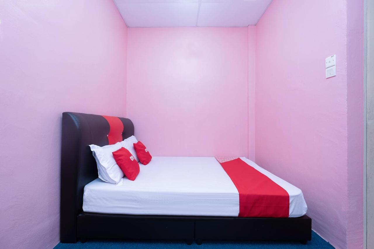 Oyo 89984 Noris Wang Homestay Lumut Kültér fotó