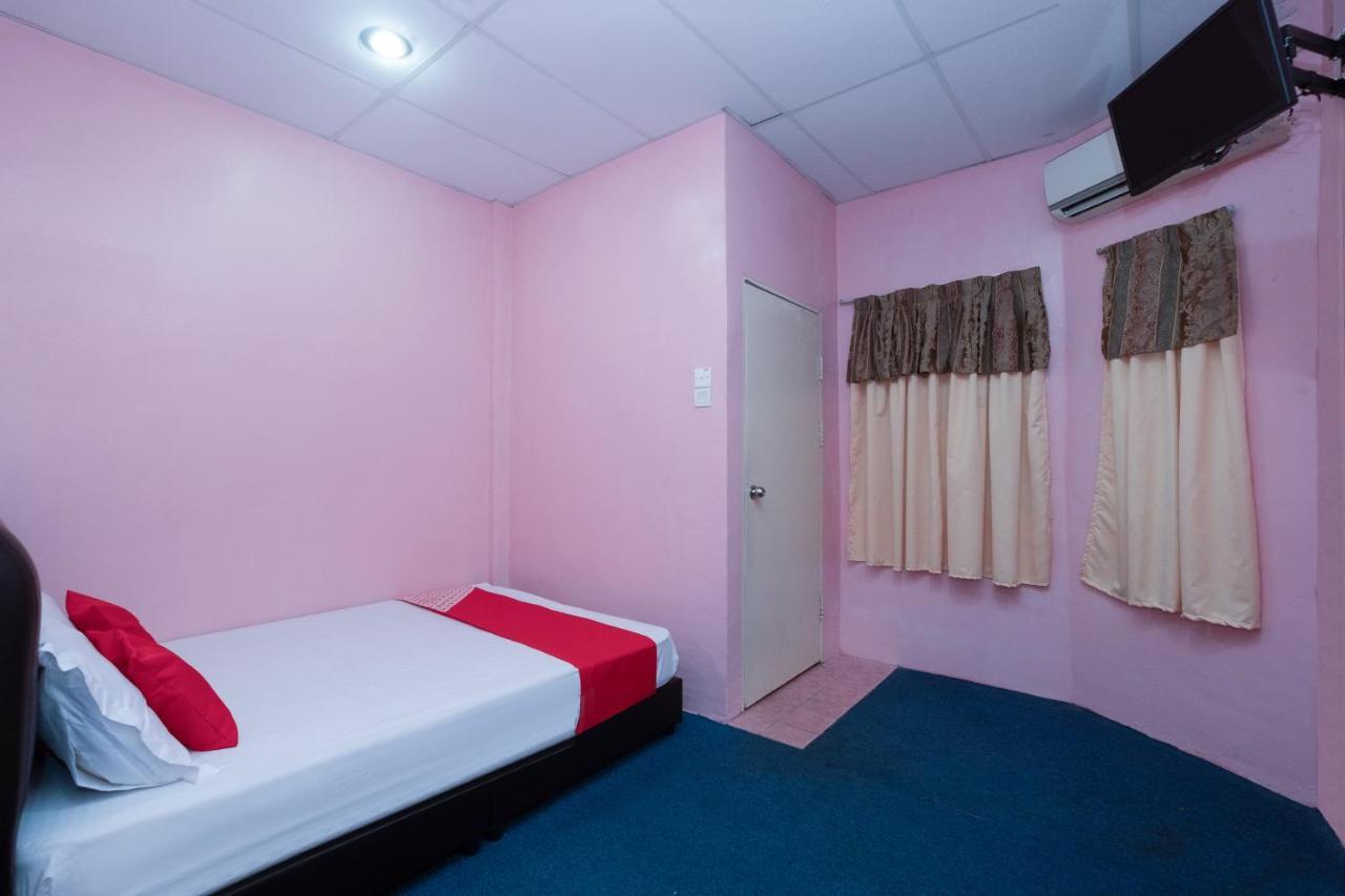 Oyo 89984 Noris Wang Homestay Lumut Kültér fotó