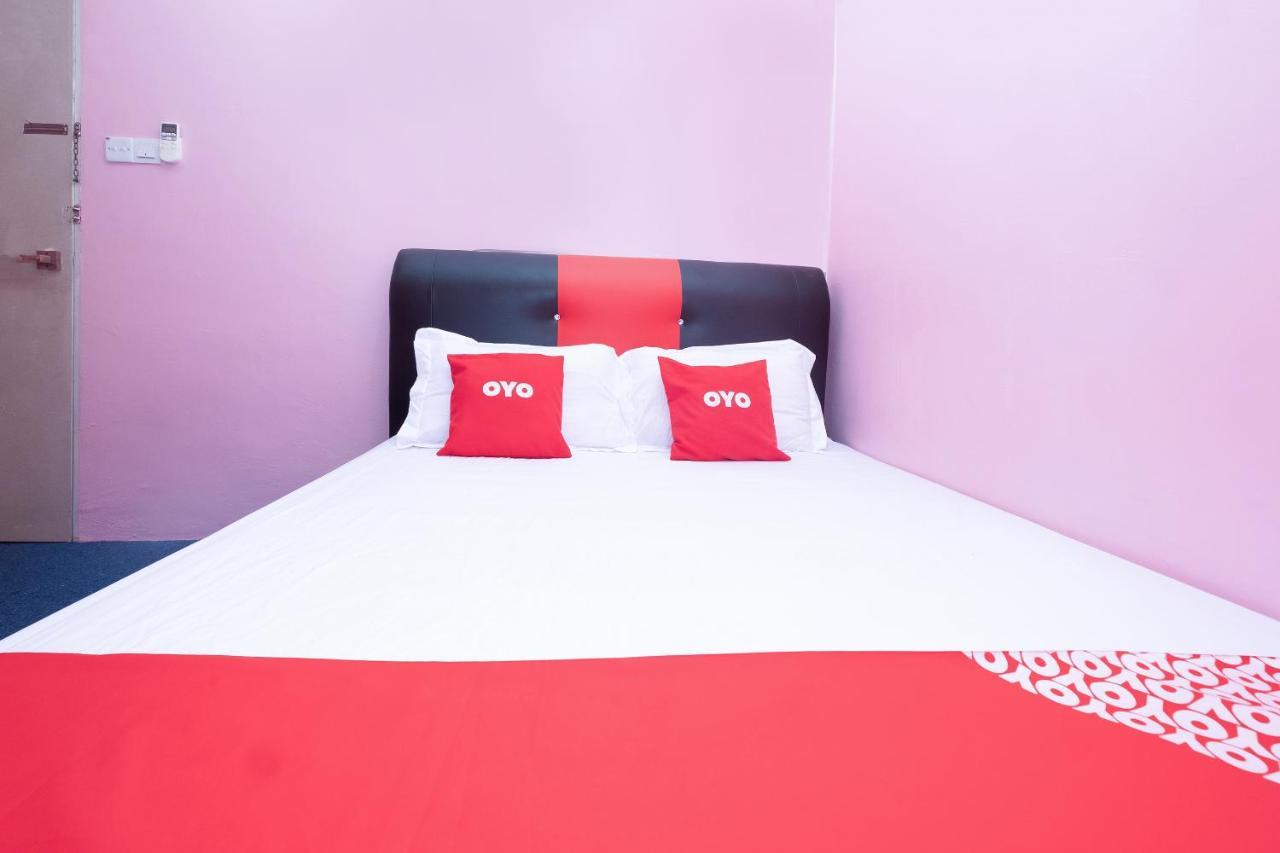 Oyo 89984 Noris Wang Homestay Lumut Kültér fotó