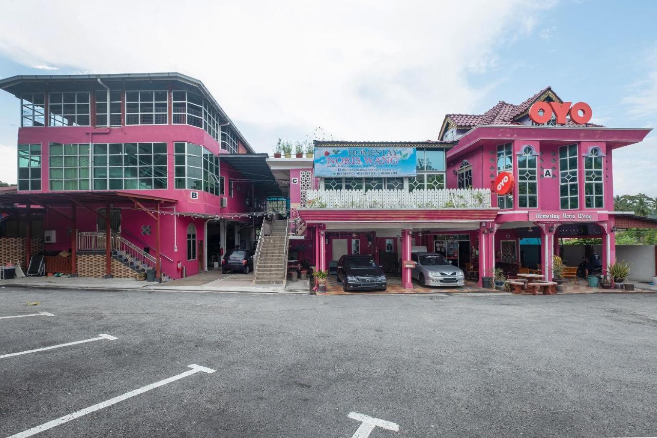 Oyo 89984 Noris Wang Homestay Lumut Kültér fotó