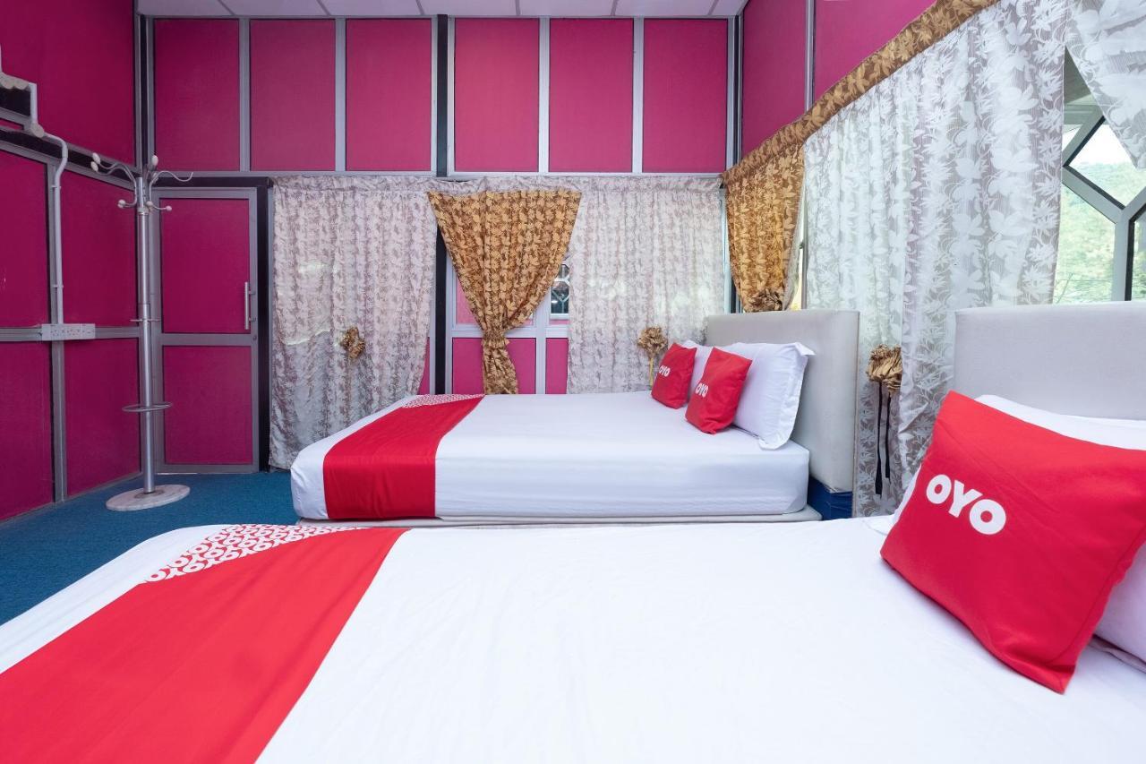 Oyo 89984 Noris Wang Homestay Lumut Kültér fotó